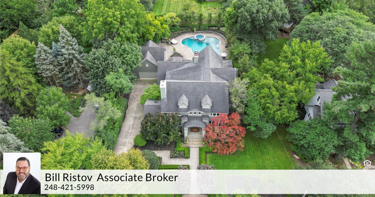 13 Poplar Park Blvd, Pleasant Ridge, MI 48069